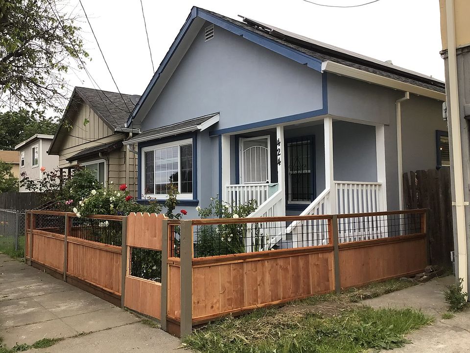 1st image of 424 C St #2