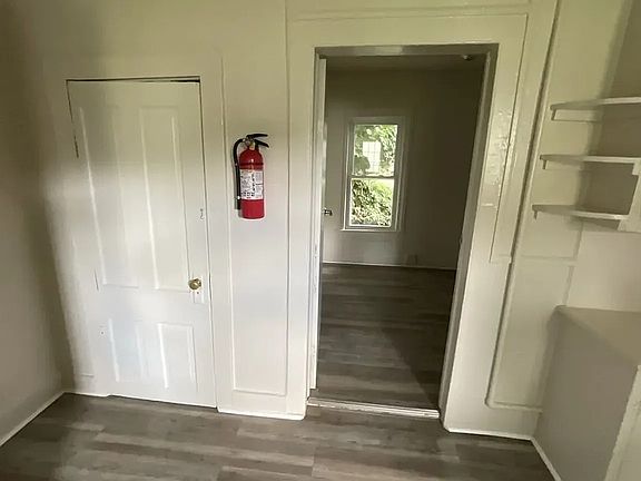 5th image of 125 Linden Ave Unit 1