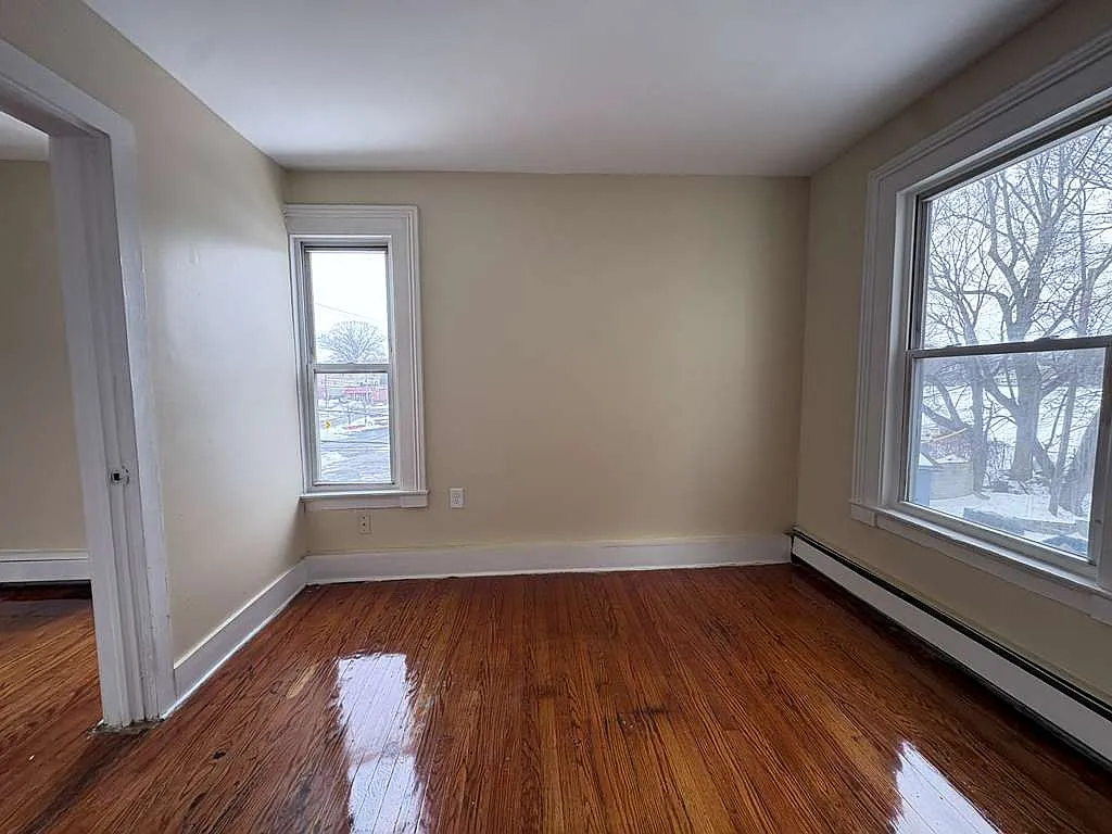 2 bed, $1,175 — Photo 2