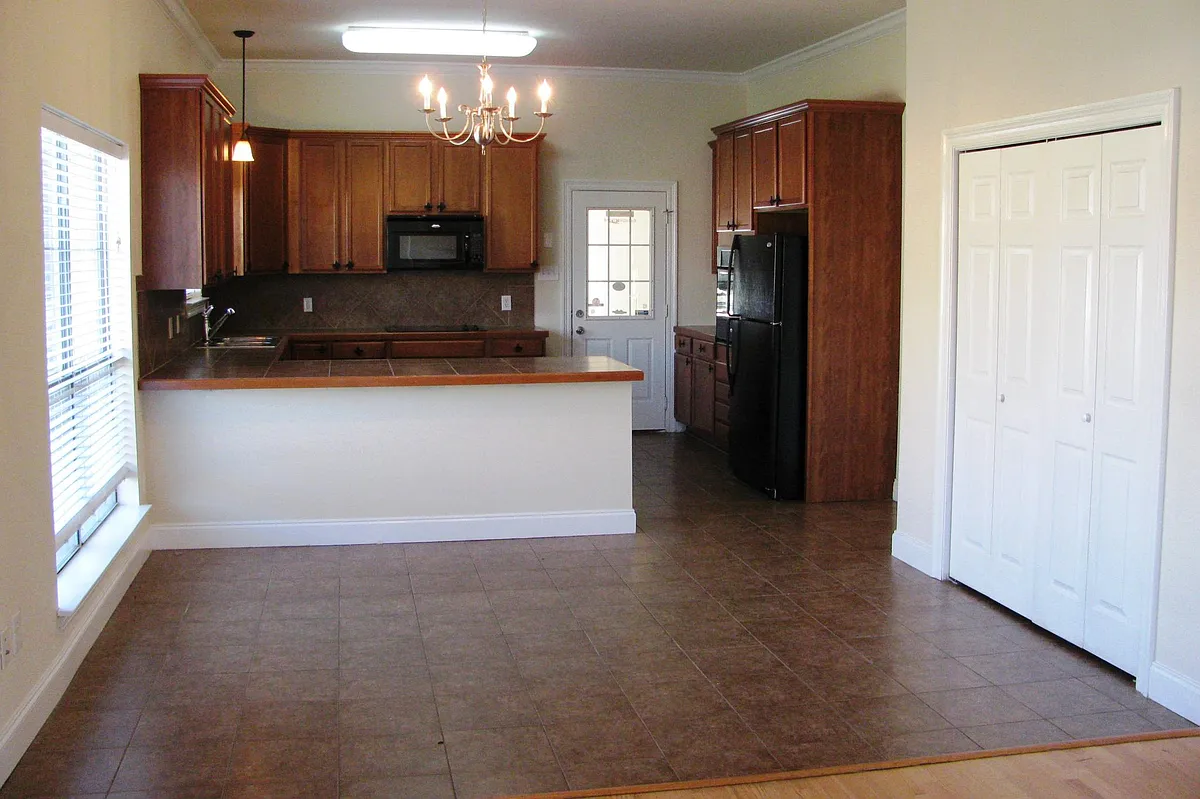 Building Photo - 13838 Timberlake Dr