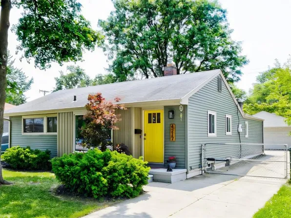 4217 Crooks Rd, Royal Oak, MI 48073