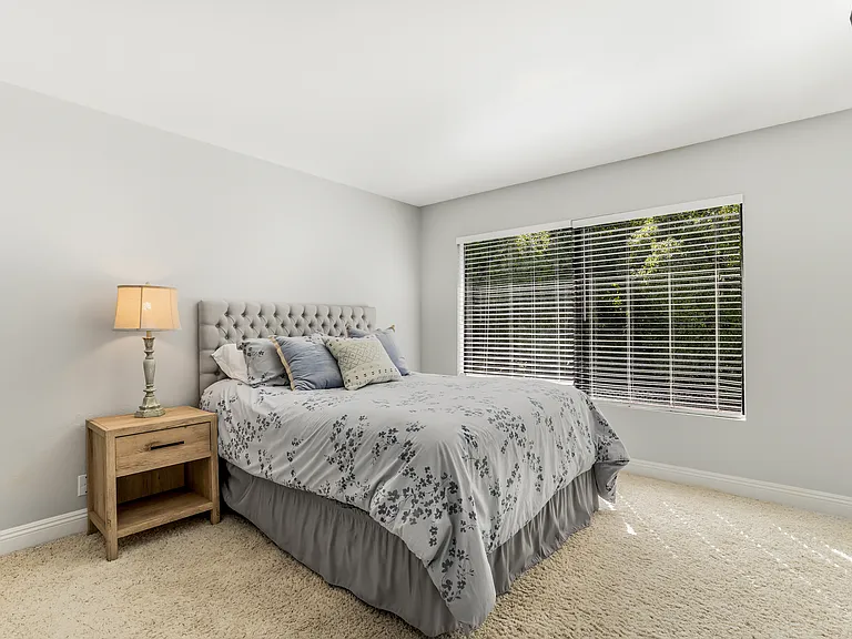 263 Fox Hills Dr — Photo 18