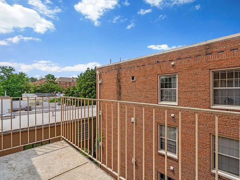 2515 P St NW #402 — Photo 4