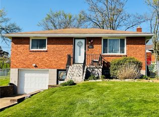 1521 Marion Dr, Finleyville, PA 15332