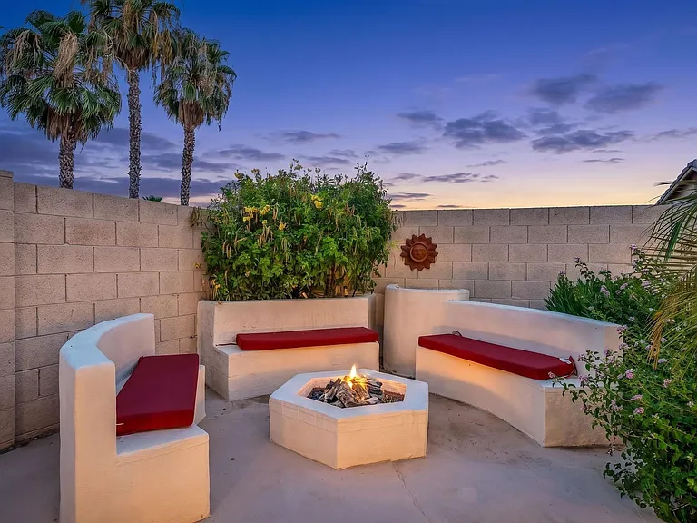 8741 W Acapulco Ln — Photo 19
