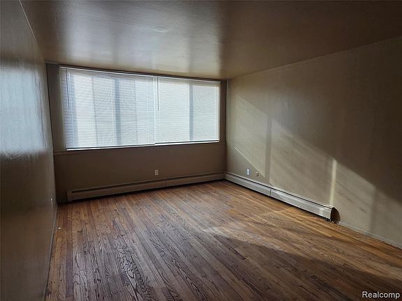 2nd image of 15080 Greenfield Rd