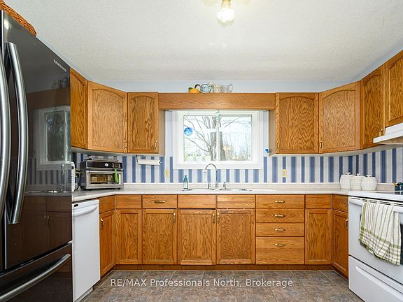 5th image of 224 Stephenson Rd