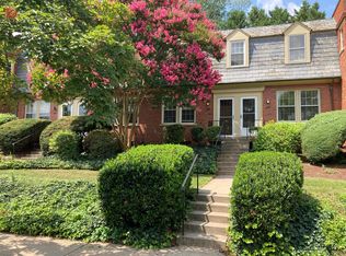 1300 S Cleveland St APT 365, Arlington, VA 22204
