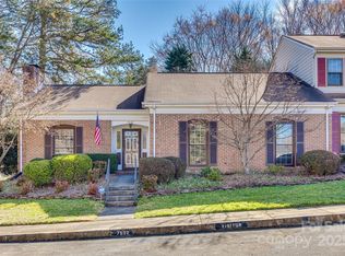 7532 Red Oak Ln, Charlotte, NC 28226