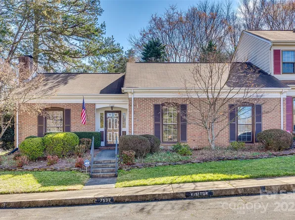 7532 Red Oak Ln, Charlotte, NC 28226