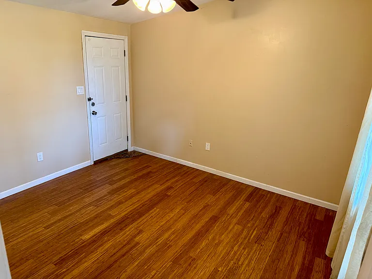 64 S Bay Dr — Photo 9