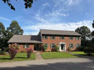 23 Overlook Dr, Mount Clare, WV 26408