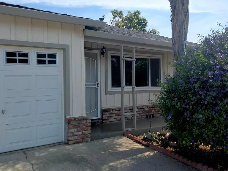 526 Piazza Dr #A — Photo 3