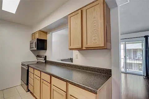 525 Conway Rd — Photo 1