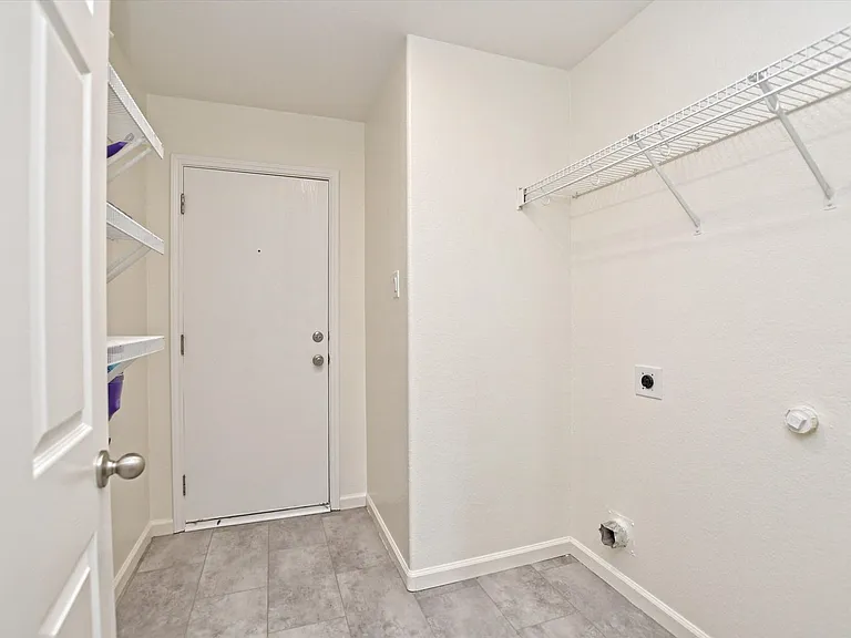 401 Bandera Woods Blvd — Photo 15