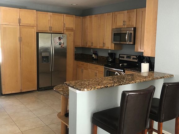 4th image of 219 N L St APT 105
