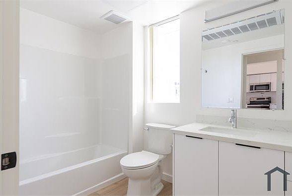 1st image of 339 S Oxford Ave #301