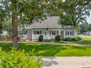 938 12th St NE, Mason City, IA 50401