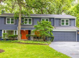 28 Plymouth Ct, Lincolnshire, IL 60069
