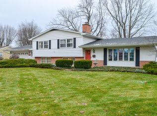 4612 Woodstock Dr, Fort Wayne, IN 46815