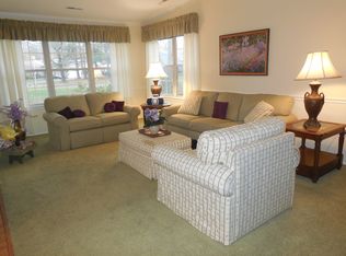 61 Boxwood Ter, Red Bank, NJ 07701