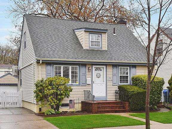 2nd image of 49-38 166th St