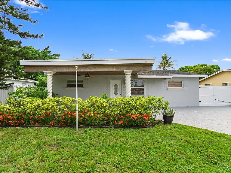 4151 SW 56th Ave — Photo 5