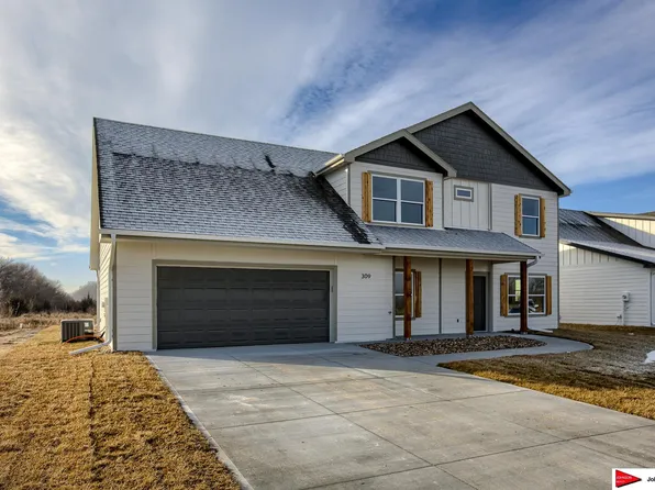 309 Lilac St, Valley, NE 68064