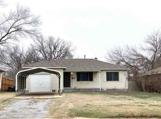1822 E Garriott Rd, Enid, OK 73701