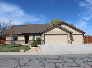 3211 Ravens Crest Dr, Montrose, CO 81401