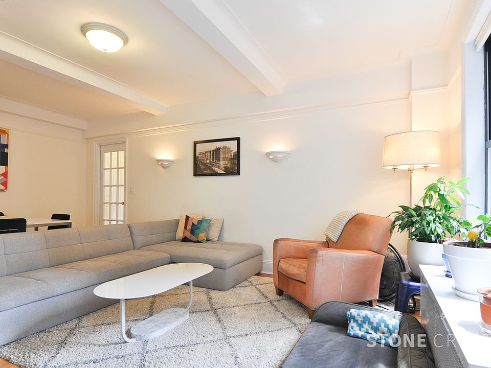 1st image of 900 W End Ave #10L