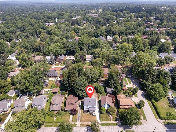 2nd image of 1061 Emma Ave