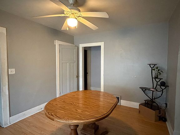 5th image of 928 Gerald Ave