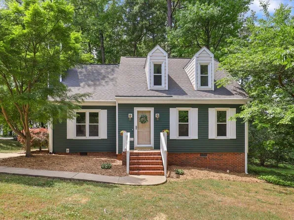 111 Jones Cir, Clayton, NC 27520