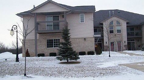 Private end unit facing conservancy!