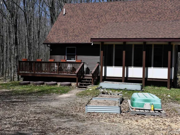 1456 Camp 5 Rd, Crystal Falls, MI 49920