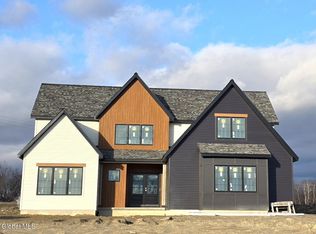 4 Faulkner Drive, Waterford, NY