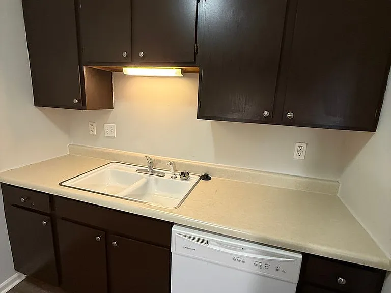 Foxfire West Apartments — Photo 30