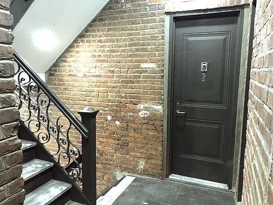 Rented by REAL New York | media 29