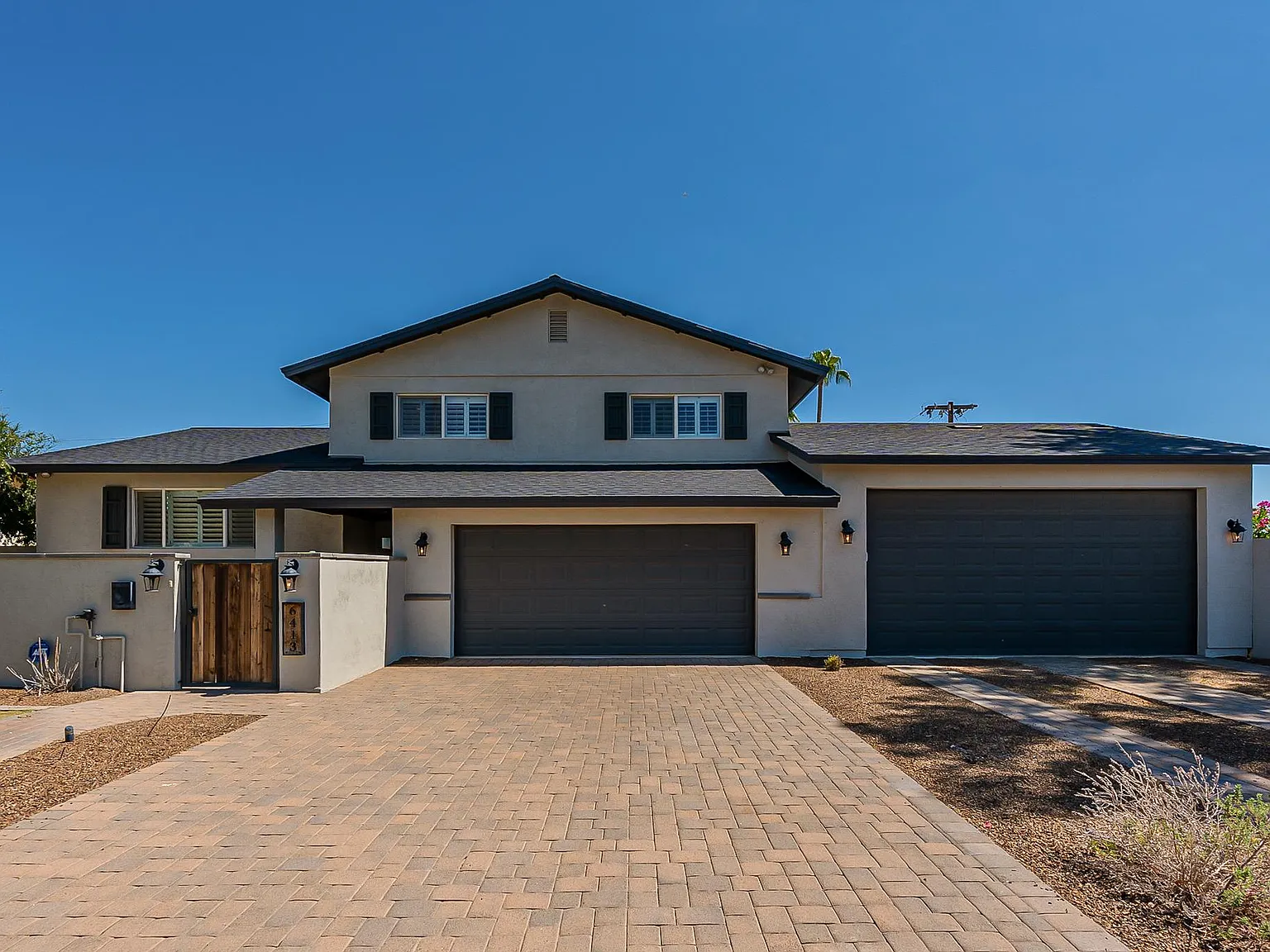 4 bed, 2.5 bath, 2800 sqft, $5,295 — Photo 1