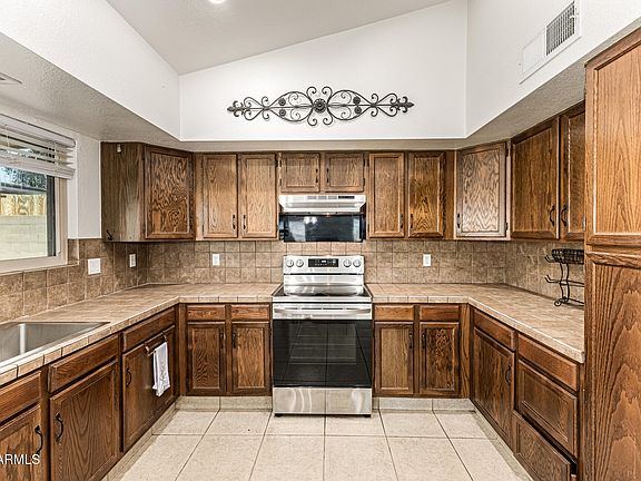3rd image of 15756 W SHILOH Avenue