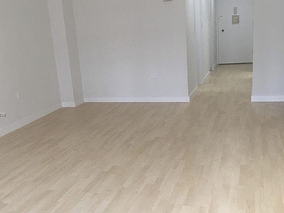4th image of 999 Brickell Bay Dr APT 606