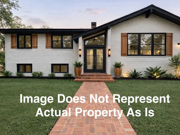 465 N Horton St, La Grange, TX 78945