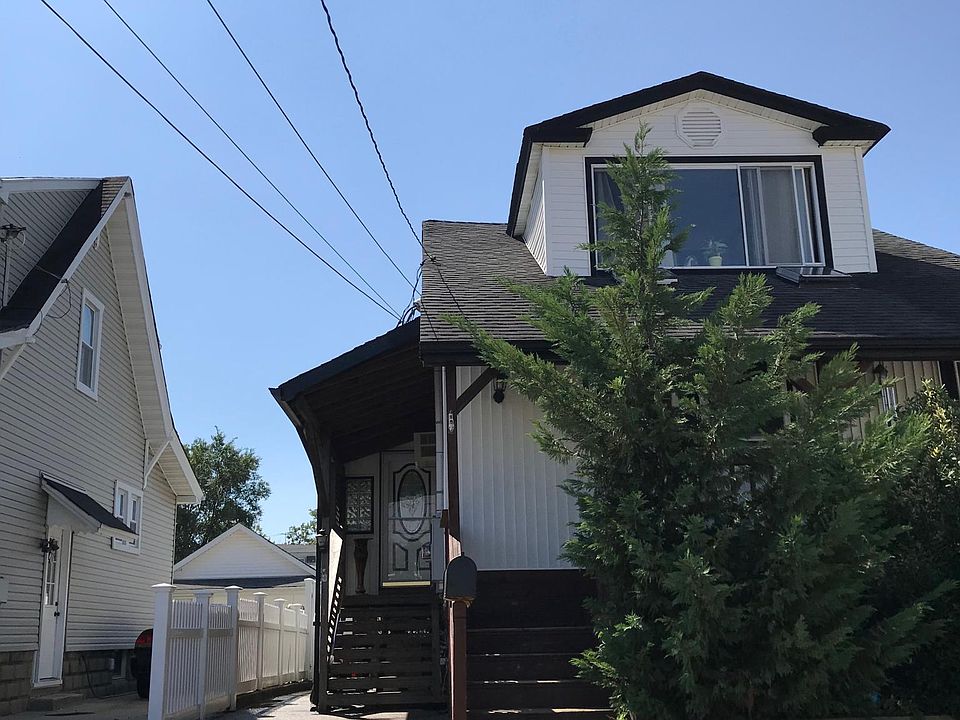 1st image of 17 Smith St #2