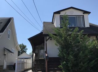 17 Smith St #2, East Rockaway, NY 11518