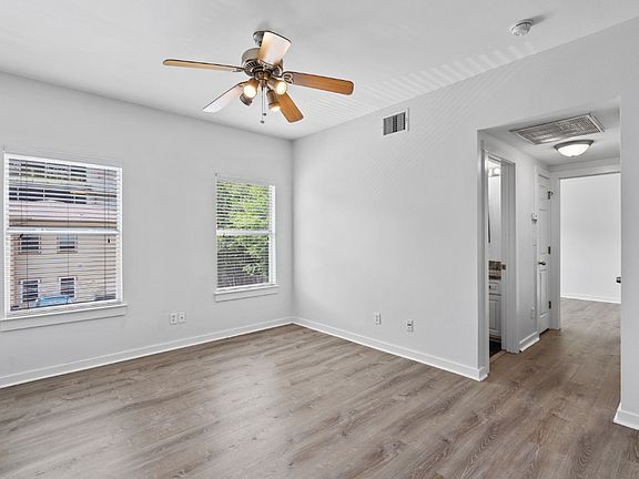 2nd image of 2106 Cullen Ave APT 211