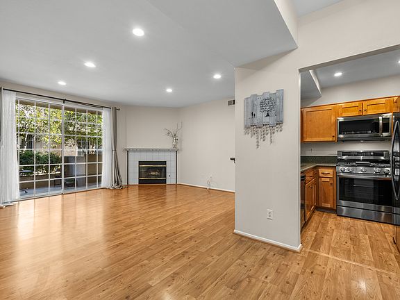 2nd image of 24131 Del Monte Dr Unit 181