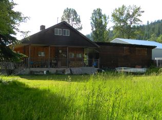 8 1st St, Calder, ID 83808