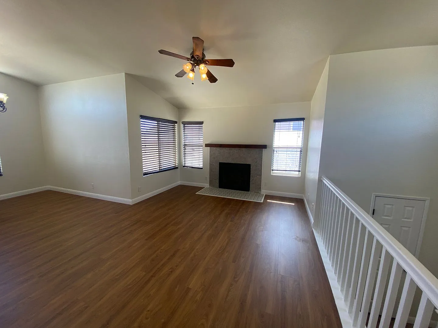 Coming Soon! Newly Renovated 4 Bedroom — Photo 3