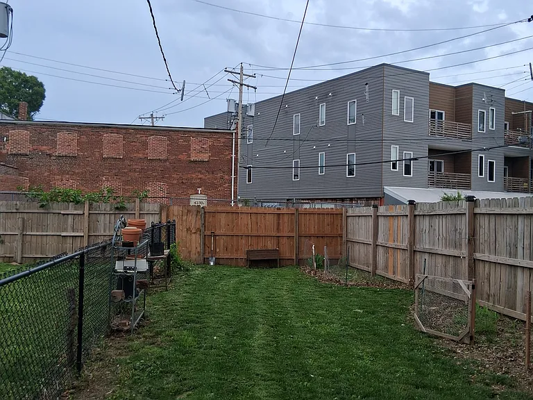 1086 S Newstead Ave #2 — Photo 20